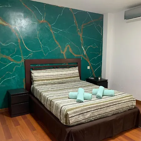 Apartment Sofocles Holidays Teatinos A